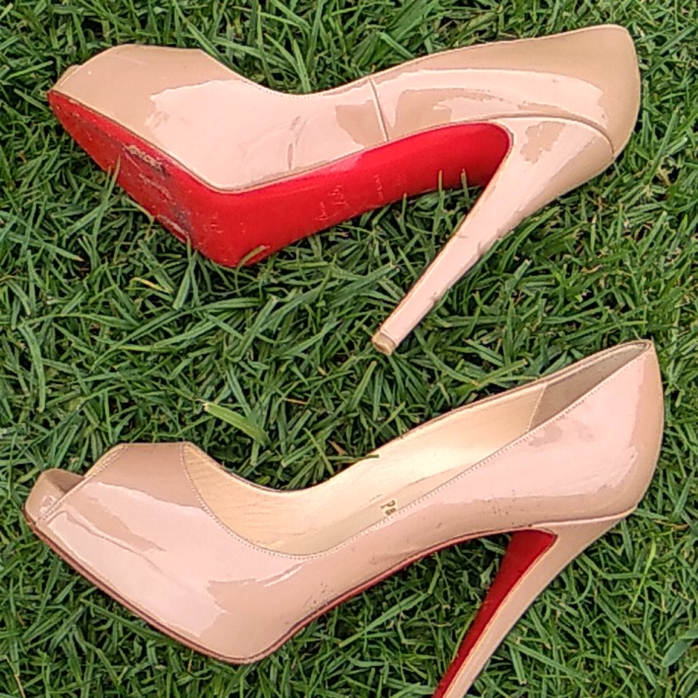 Red Bottoms 39 - USA 7